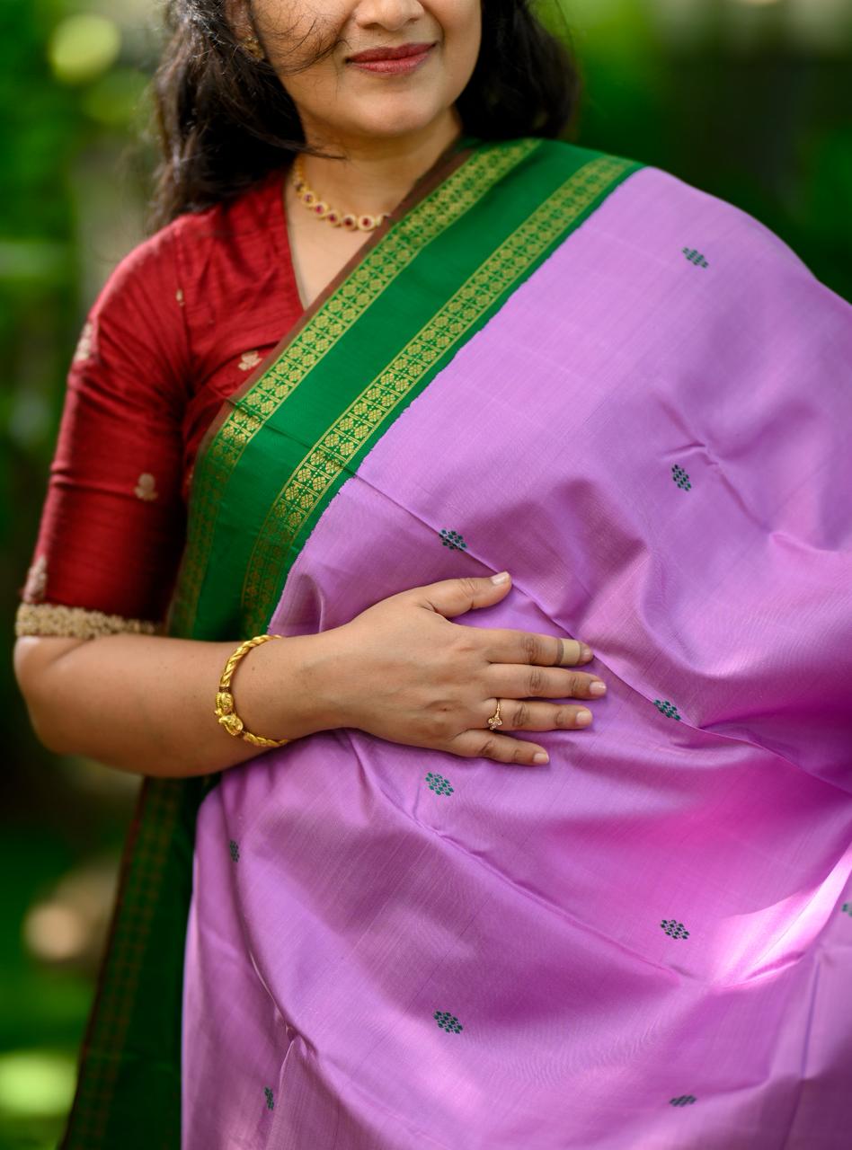 Master Weaver Korvai in Lavender body and Emerald Green border