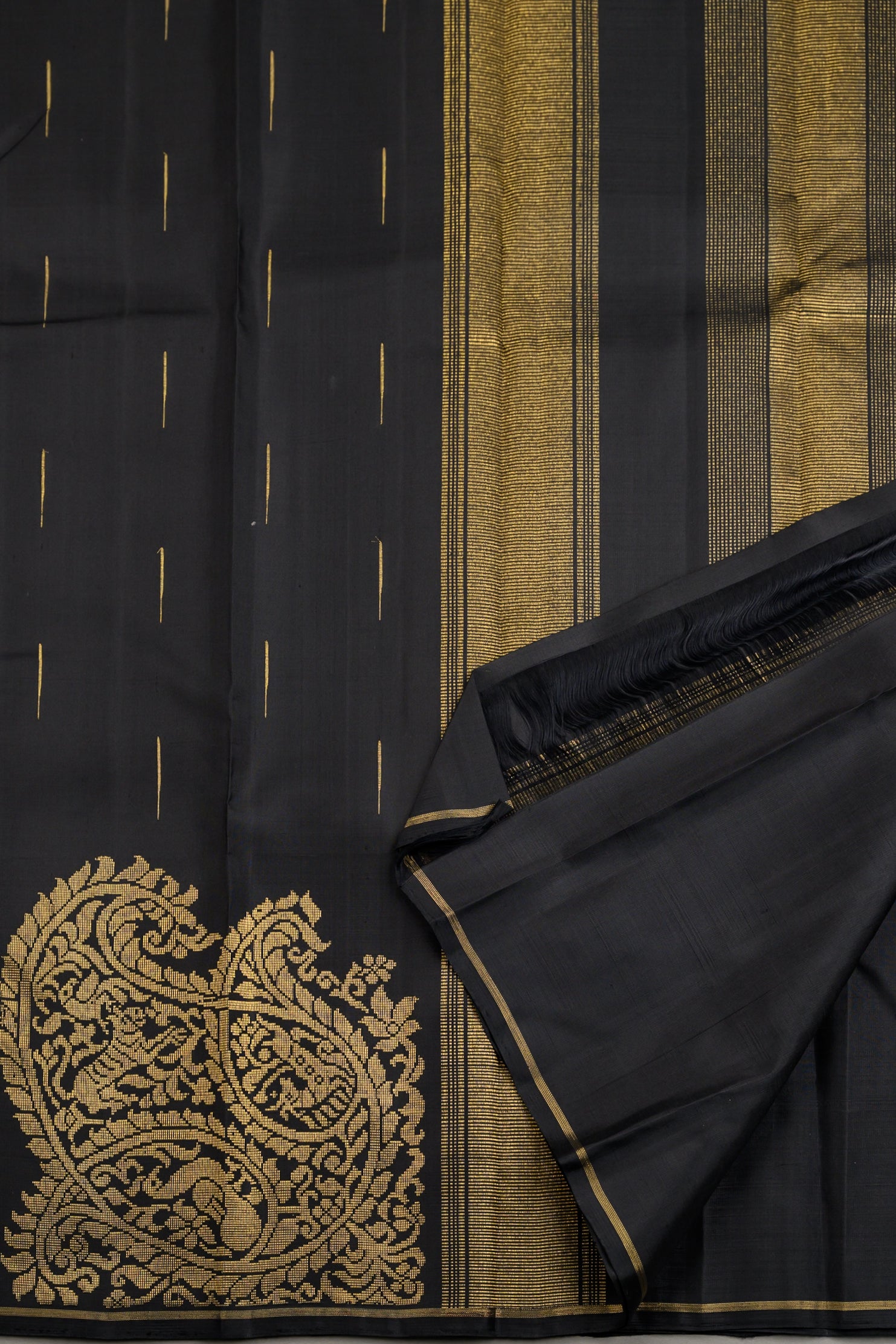 Borderless Black Kanjivaram Saree