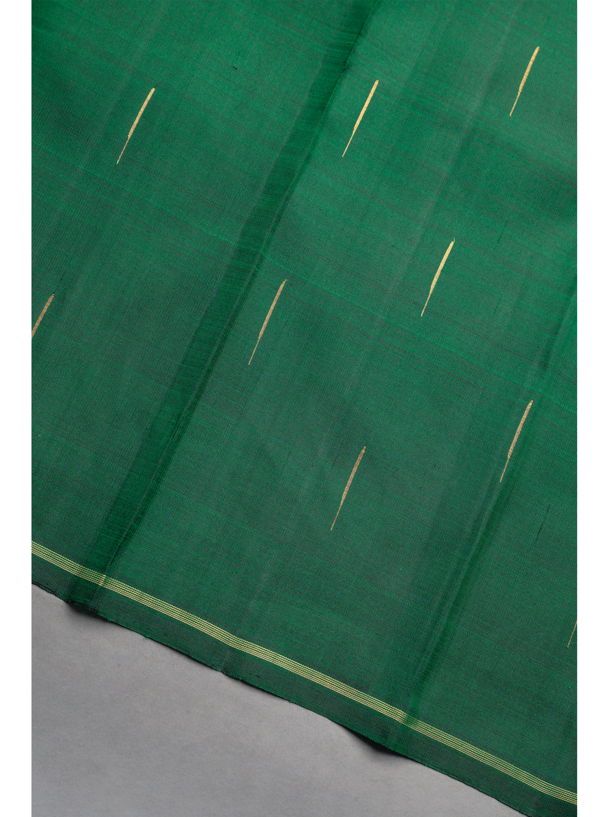 Borderless Dark Green Kanjivaram Saree with Gandaberunda corner butta