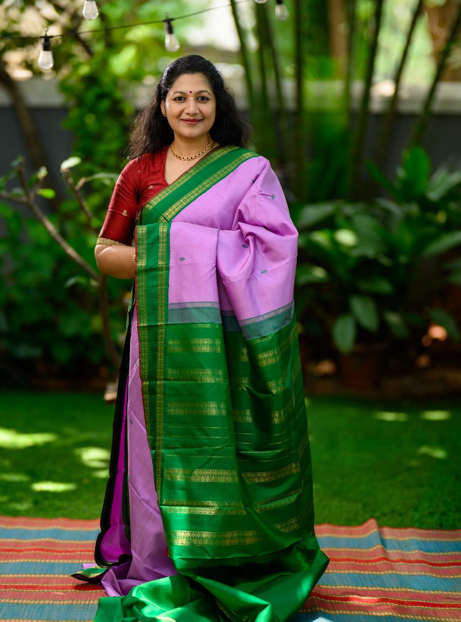 Master Weaver Korvai in Lavender body and Emerald Green border