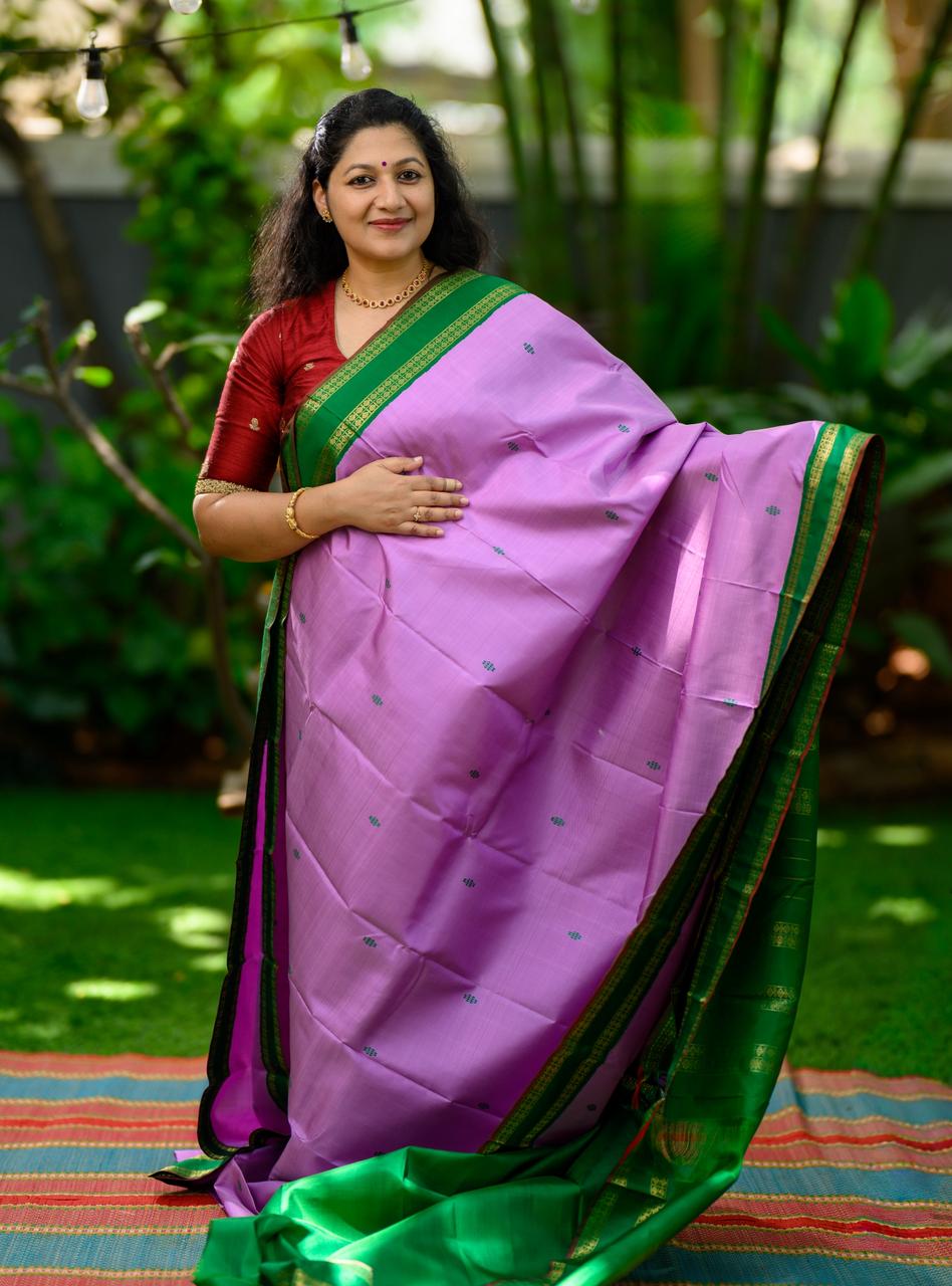 Master Weaver Korvai in Lavender body and Emerald Green border