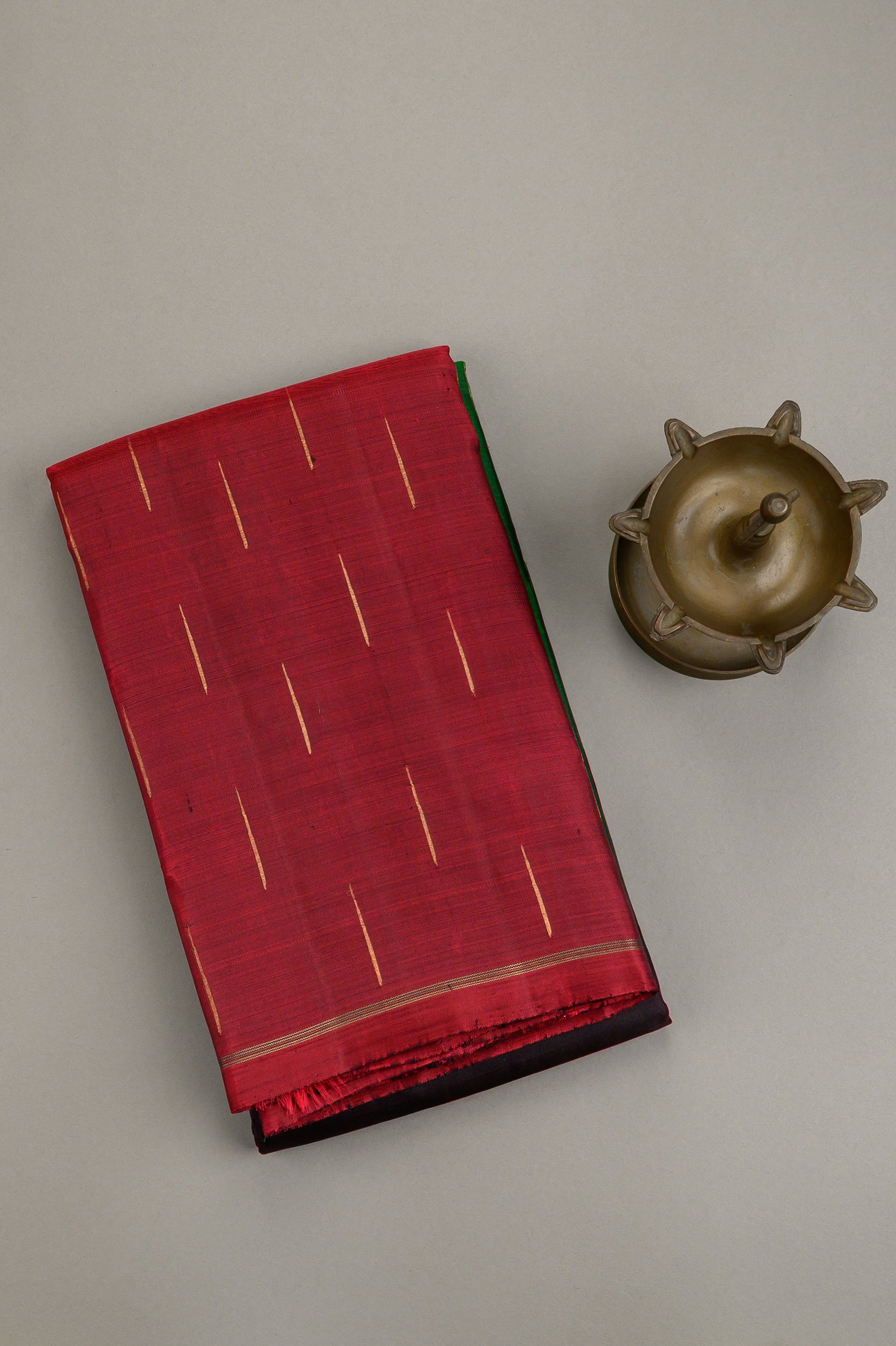 Deep Arakku, Green and Black Mubbagam Kanjivaram Saree