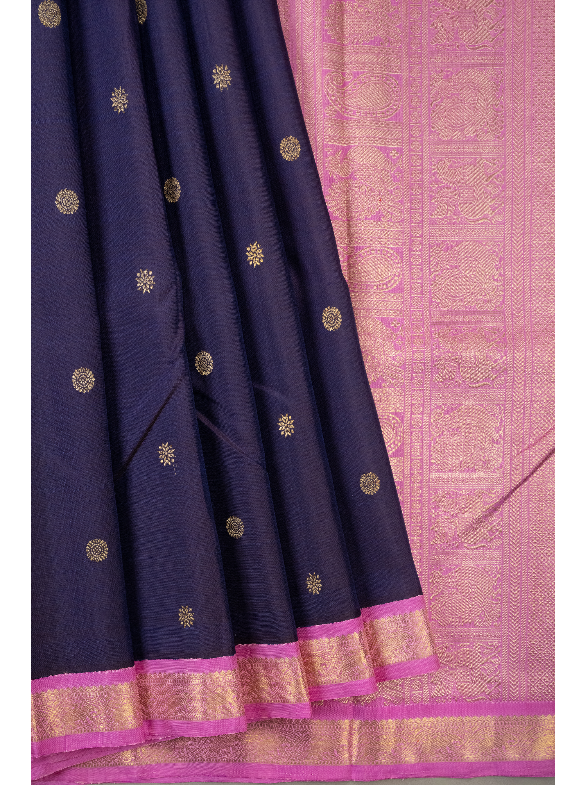 Deep purple korvai with pastel pink border