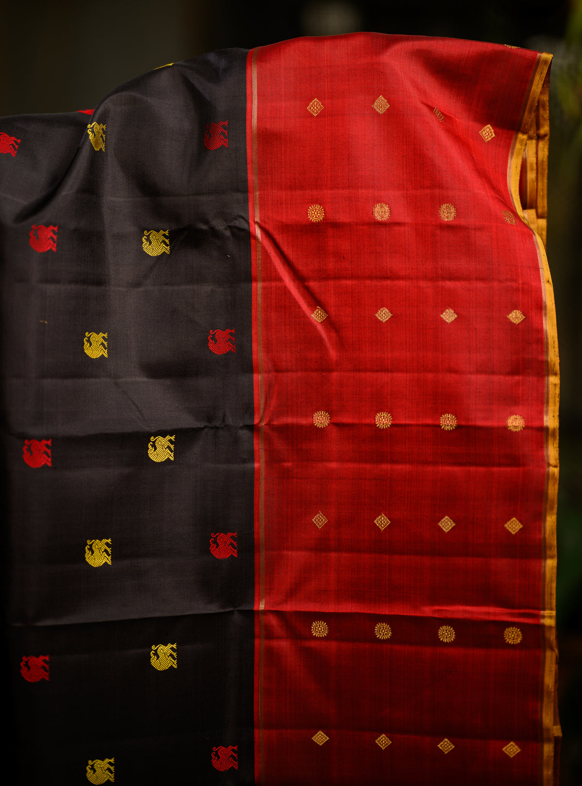 Long Border Kanjivaram in Black body with Mustard and Arakku Borders