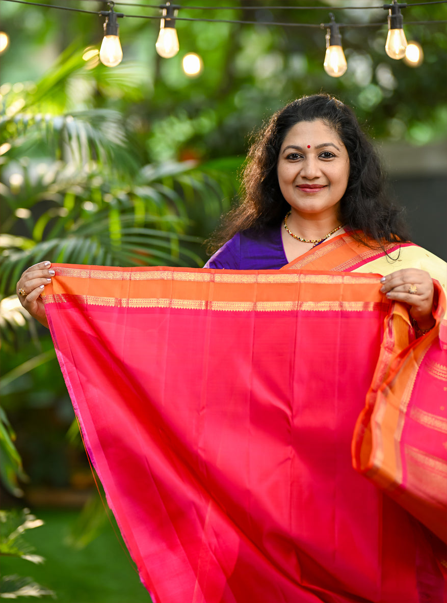 Handwoven Korvai Kanchivaram
Kamalam, Jadai Nagam & Banaras Pet Heritage Motifs