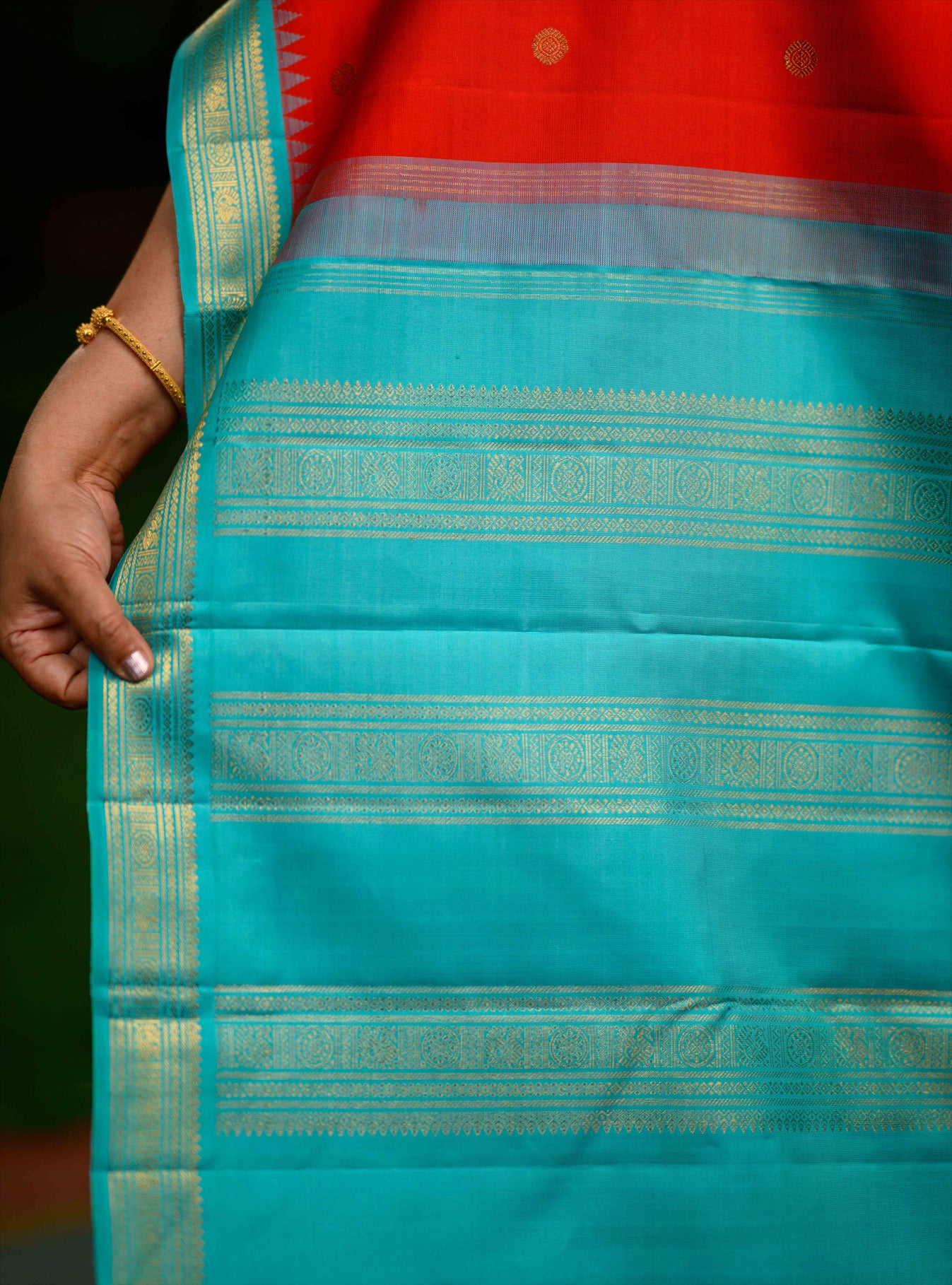 Korvai Kanjivaram in Chilli red and Turquoise blue