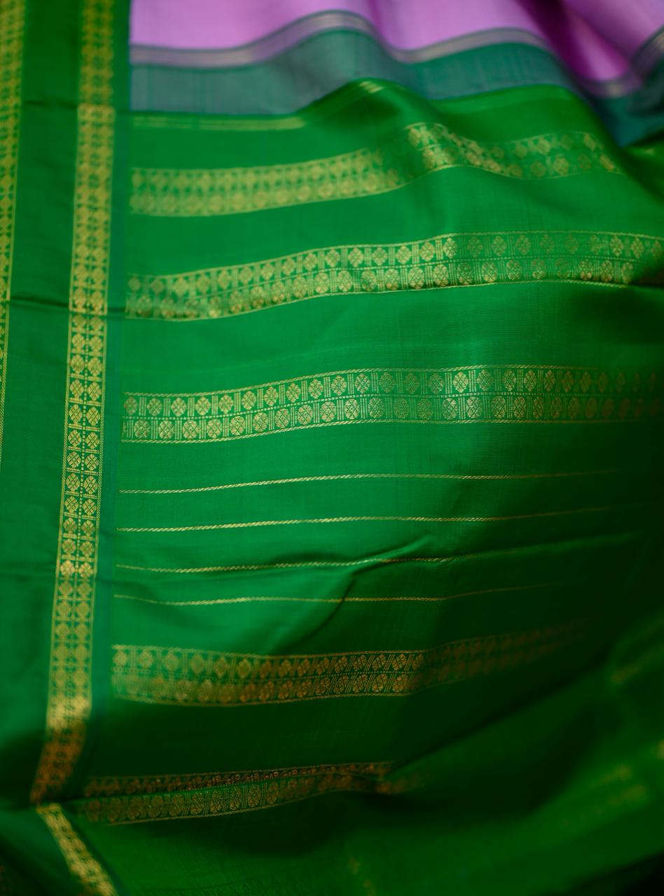 Master Weaver Korvai in Lavender body and Emerald Green border