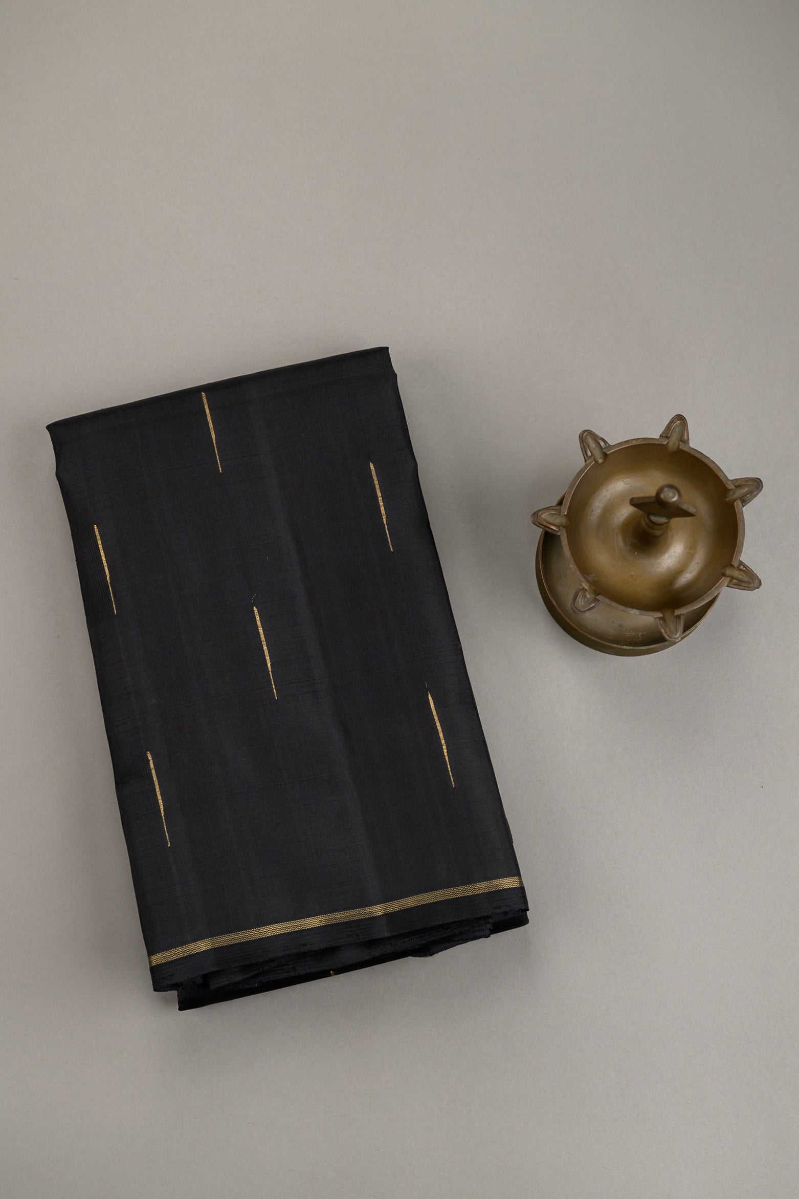 Borderless Black Kanjivaram Saree