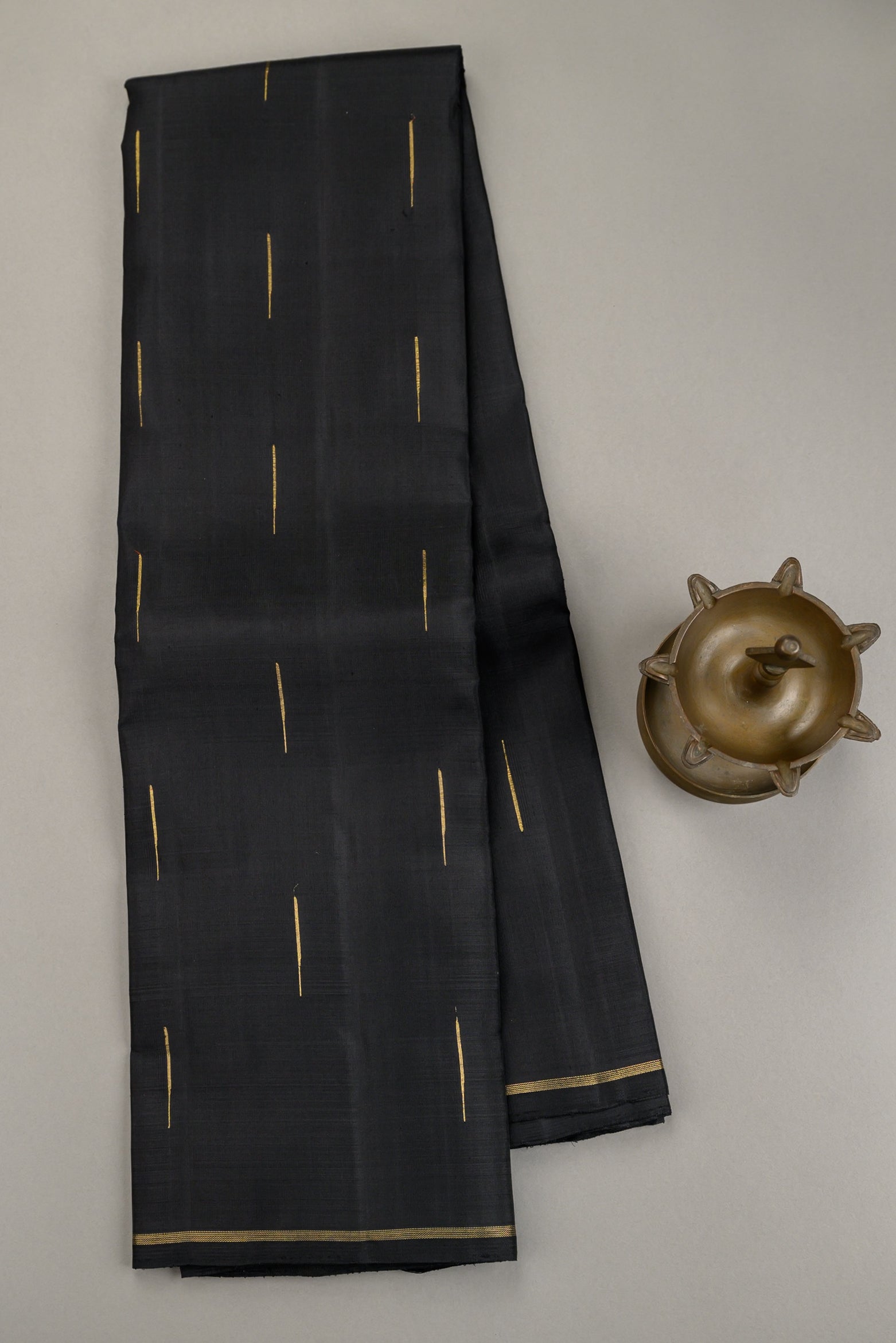 Borderless Black Kanjivaram Saree