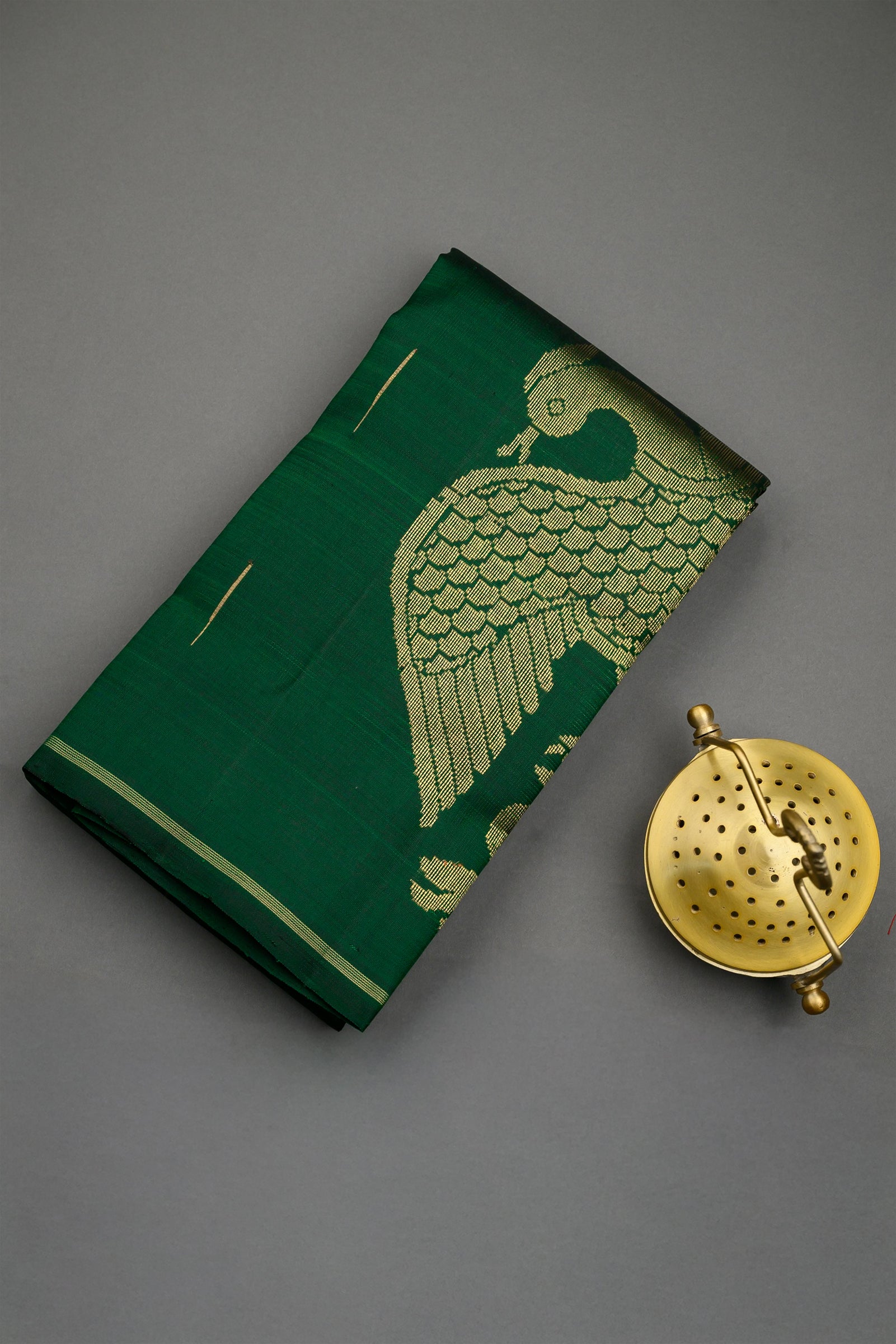 Borderless Dark Green Kanjivaram Saree