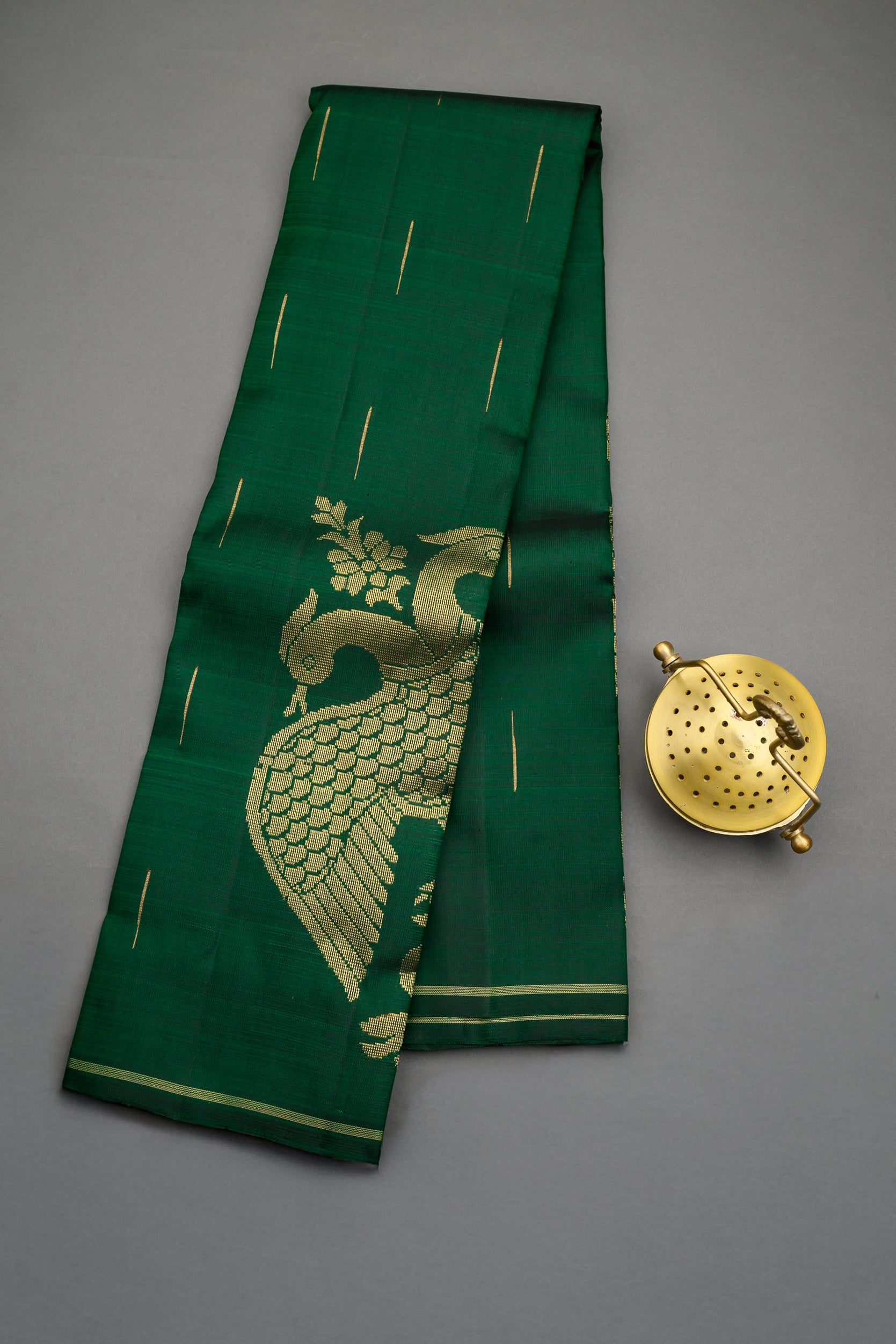 Borderless Dark Green Kanjivaram Saree
