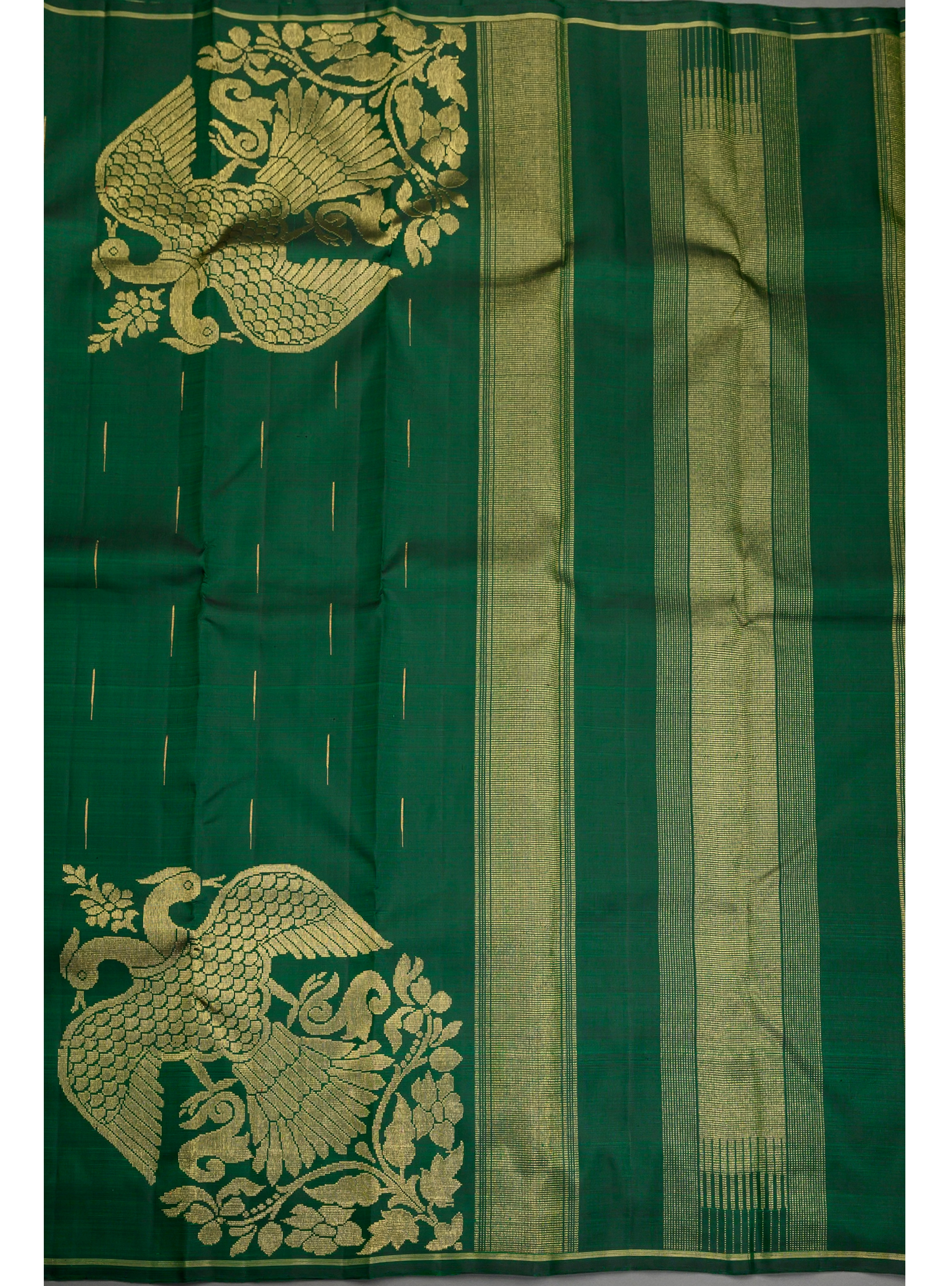 Borderless Dark Green Kanjivaram Saree with Gandaberunda corner butta