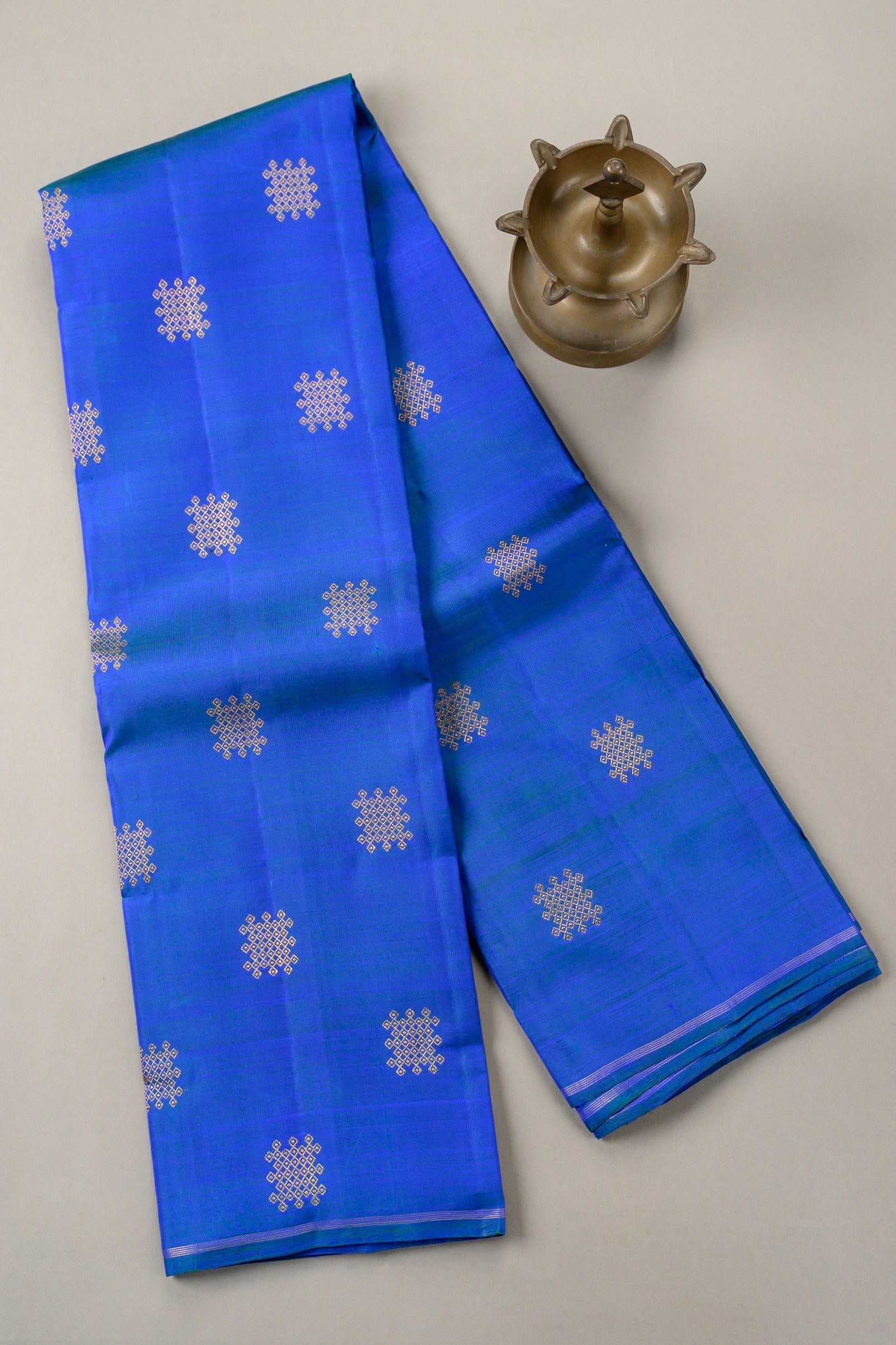 Borderless Royal blue with Kolam Butta and Grand Pallu
