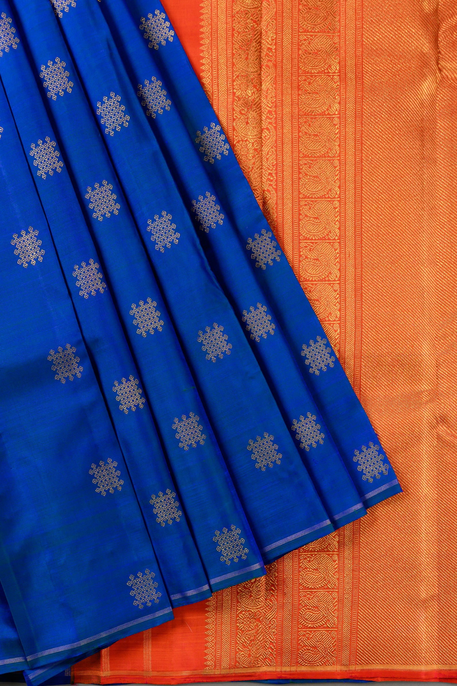 Borderless Royal blue with Kolam Butta and Grand Pallu