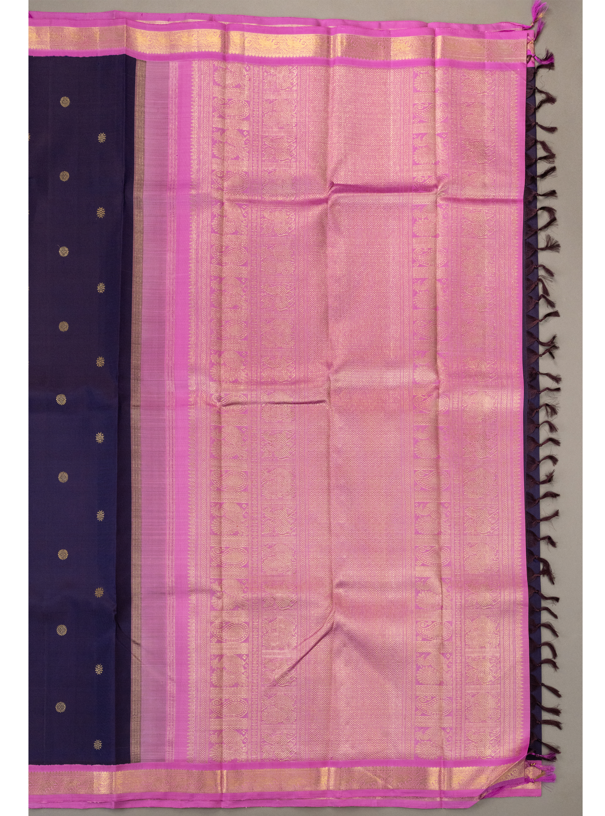 Deep purple korvai with pastel pink border