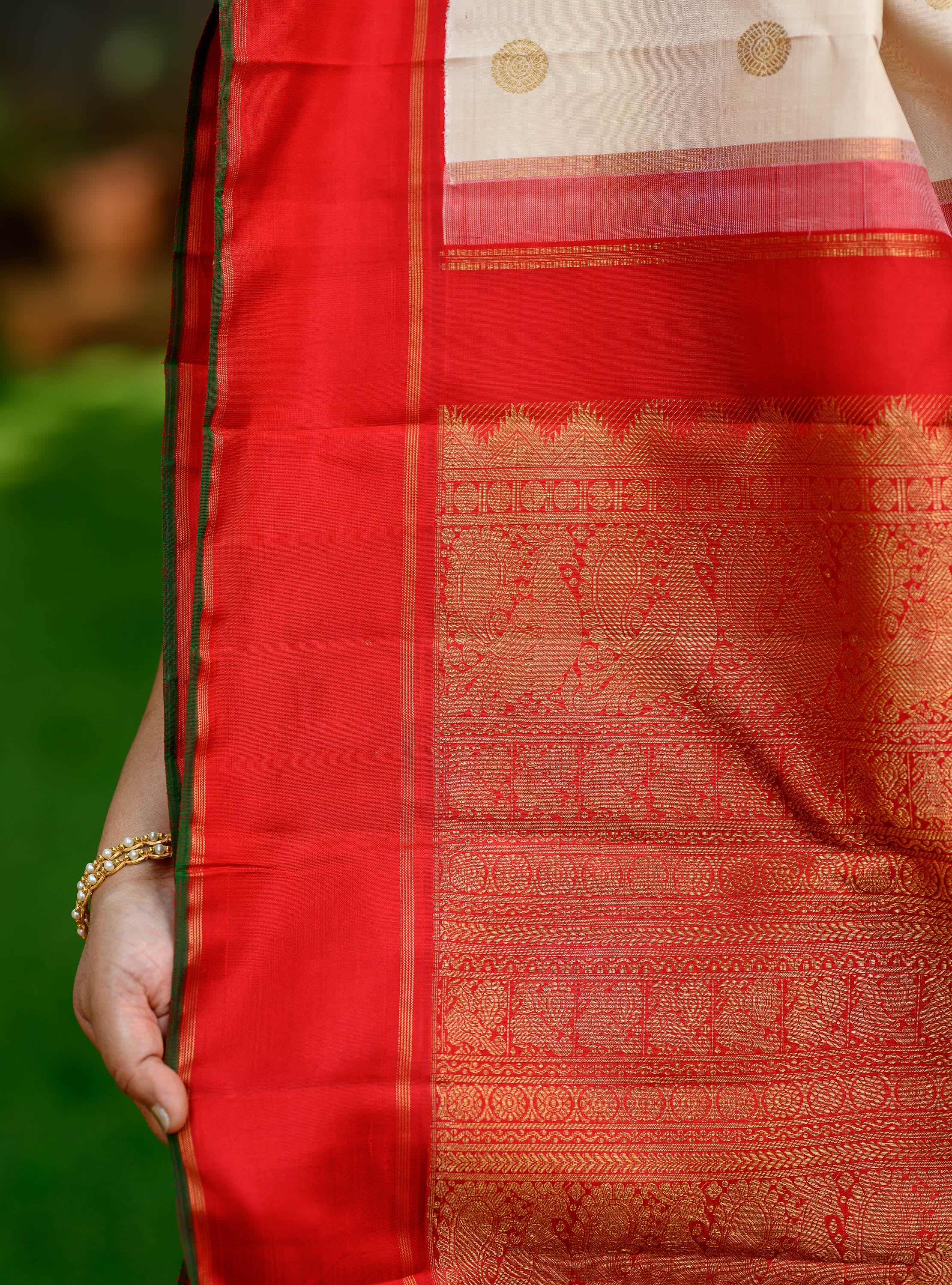 Pearl White Korvai with Chilli Red Border