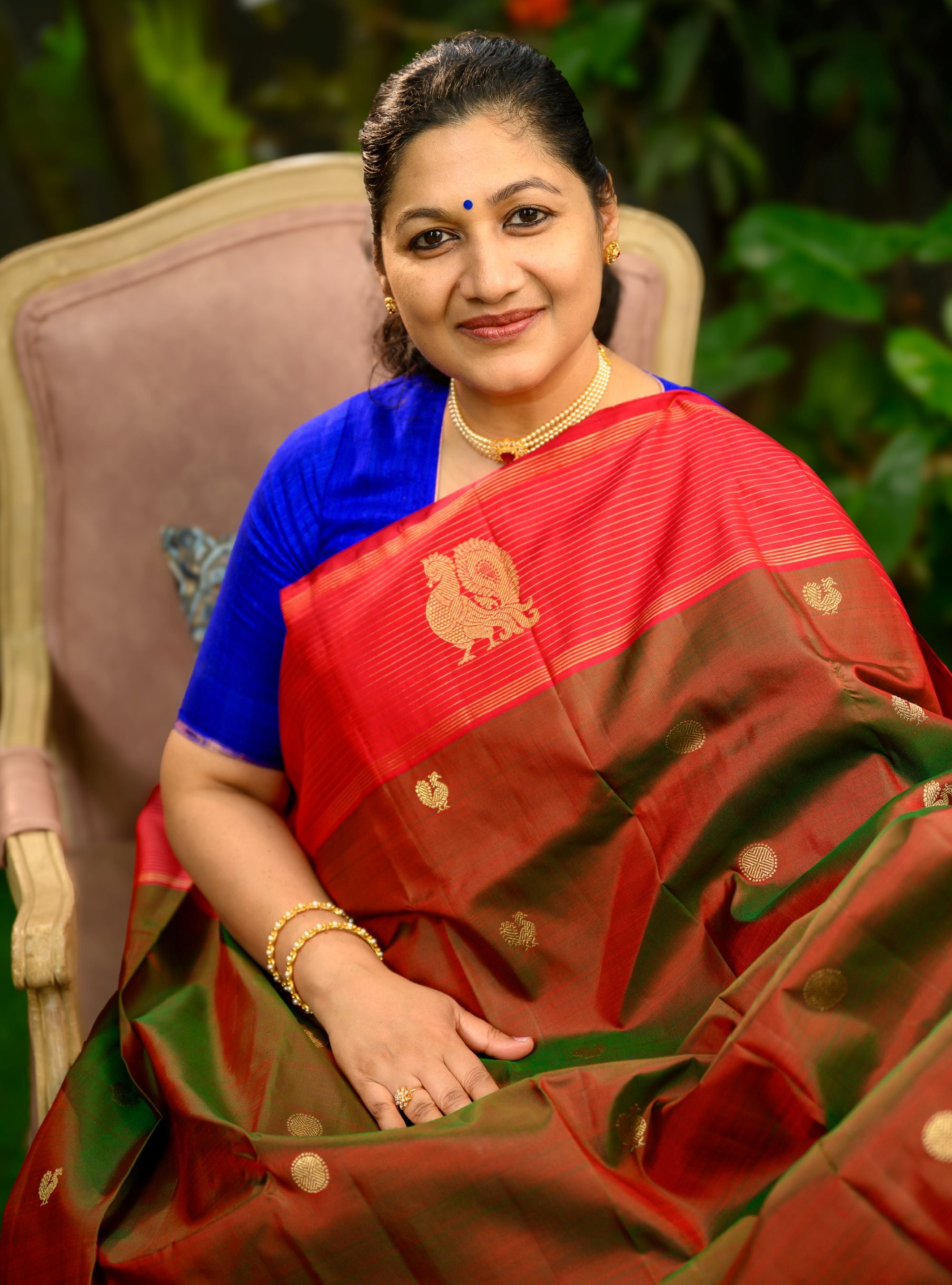 Semi-Contrast Kanjivaram in Manthulir & Arakku - Master Weaver KM Sir Collection