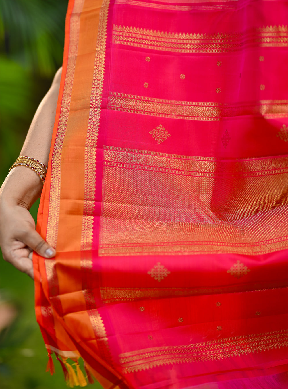 Handwoven Korvai Kanchivaram Kamalam, Jadai Nagam & Banaras Pet Heritage Motifs