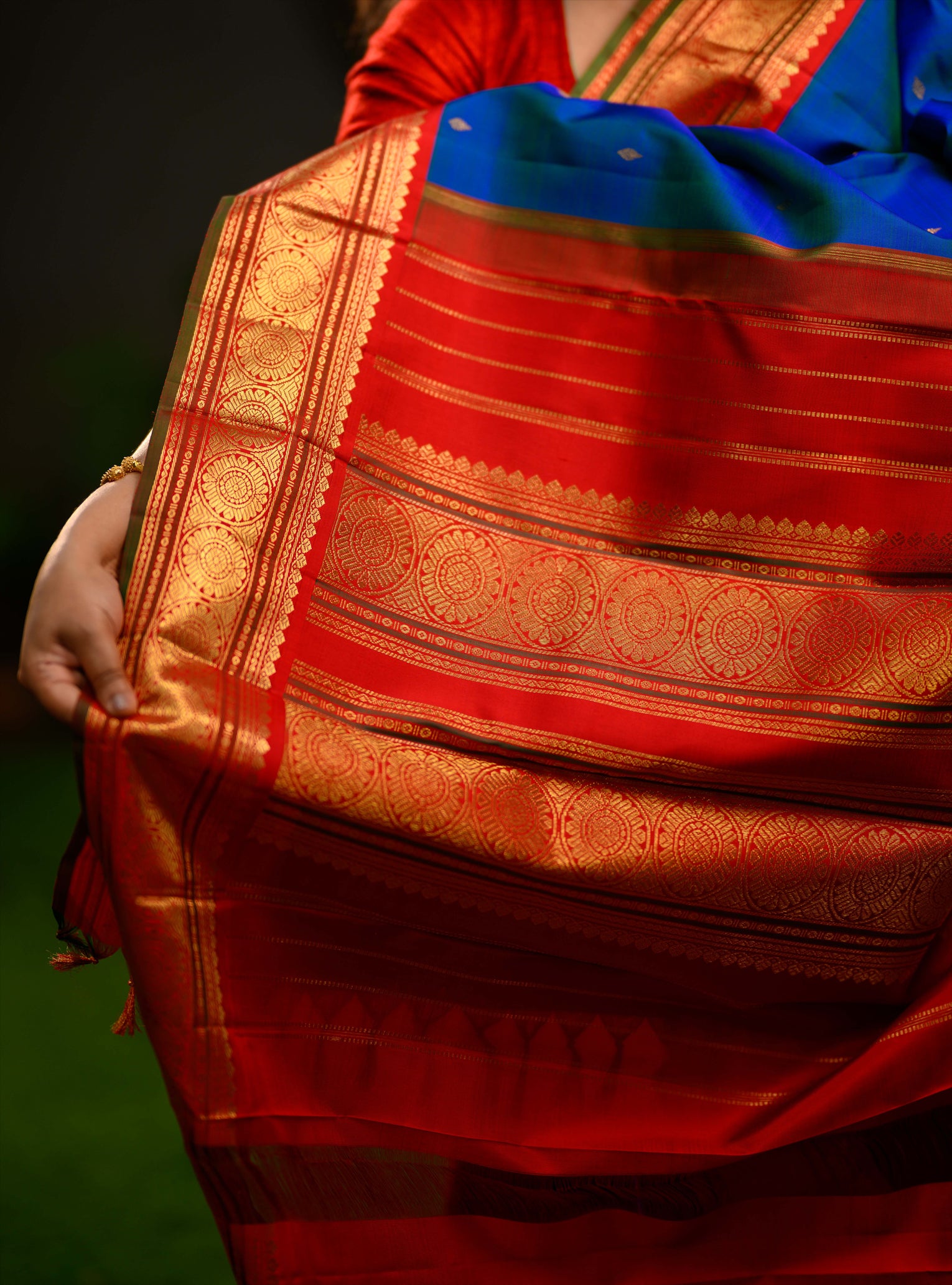 Mayilkazhuthu Korvai Kanjivaram with arakku border