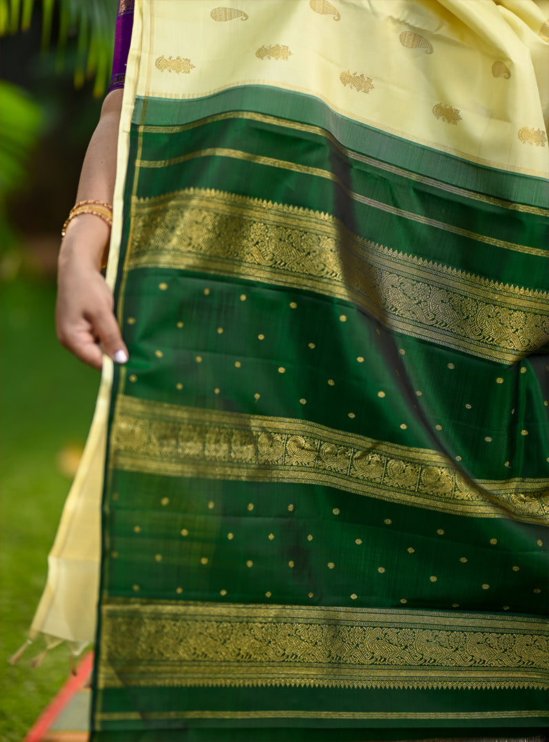 Authentic Borderless Kanchivaram Gandaberunda, Paisley, Kili & Mayil Heritage Motifs