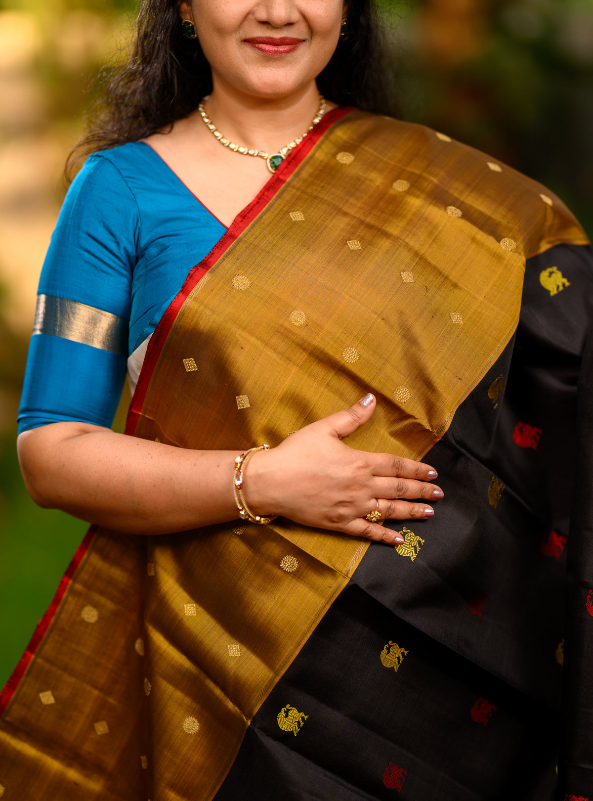 Long Border Kanjivaram in Black body with Mustard and Arakku Borders