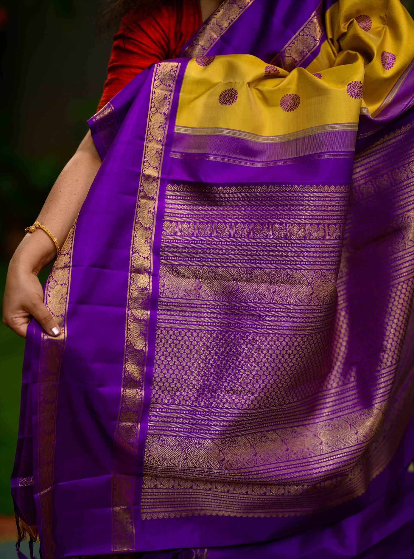 Korvai Kanjivaram in Sampanga and violet