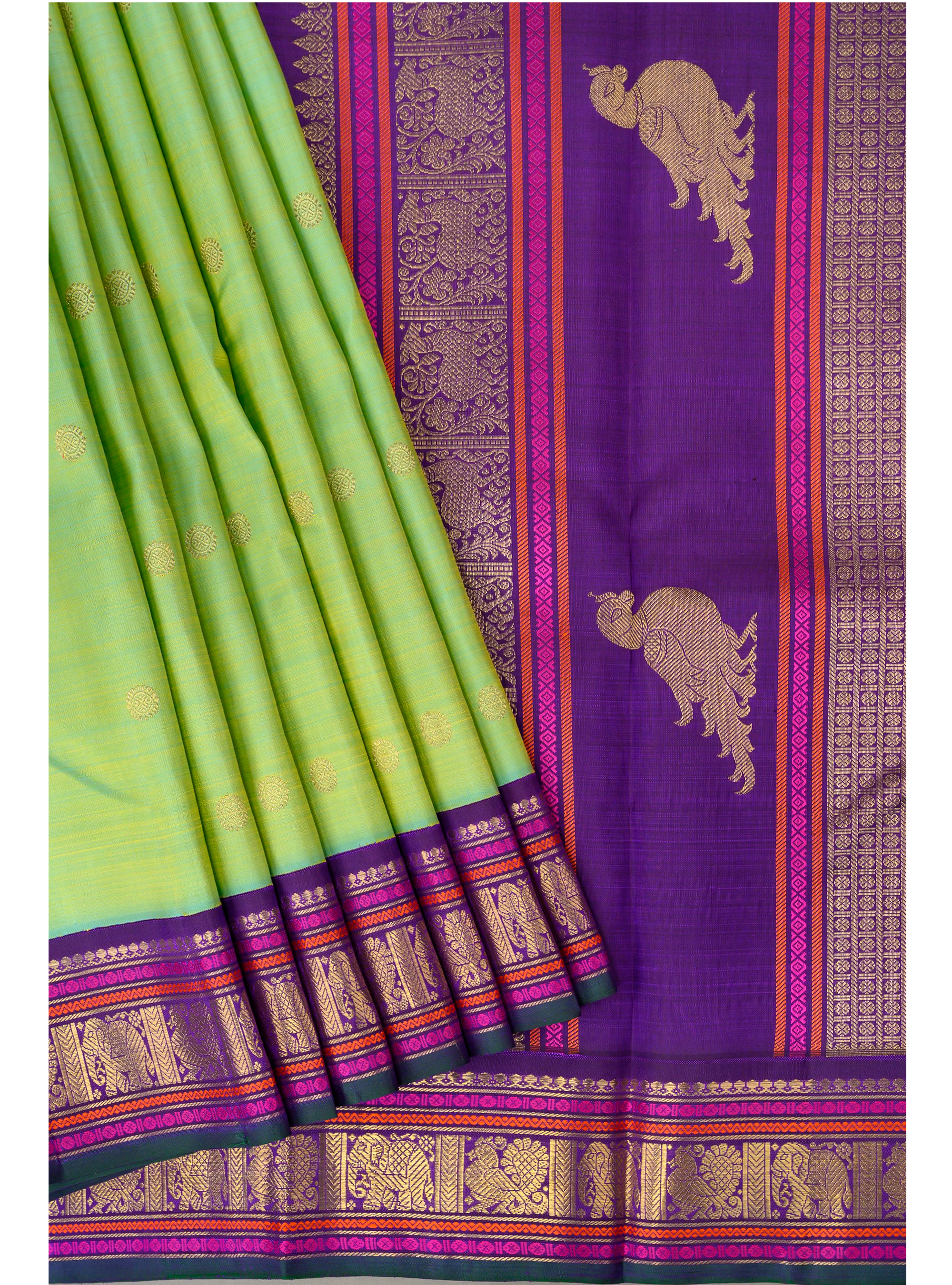 Ponvandu (golden beetle) korvai with eggplant color border