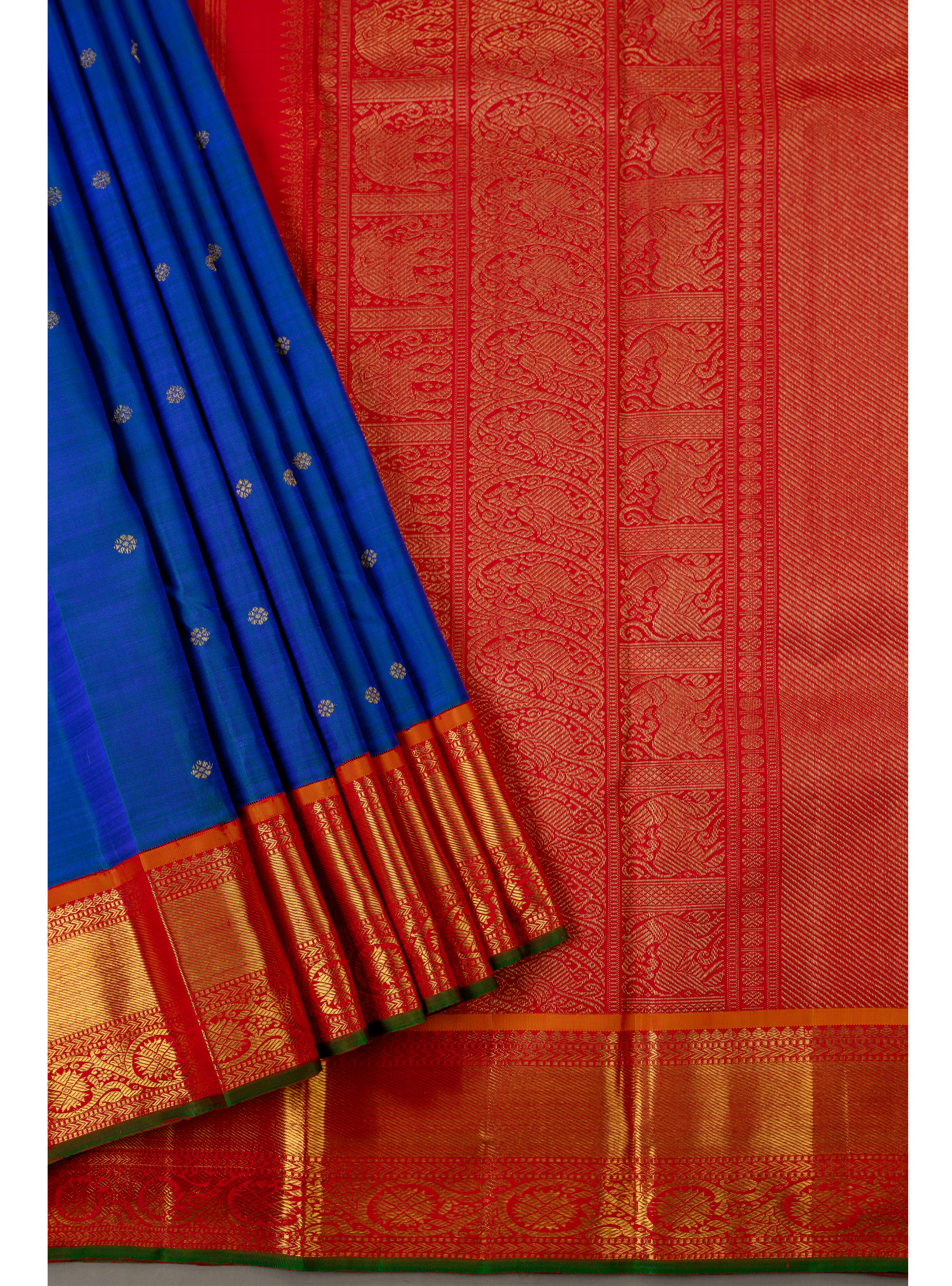 Royal Blue Korvai with arrakku pallu and arakku border