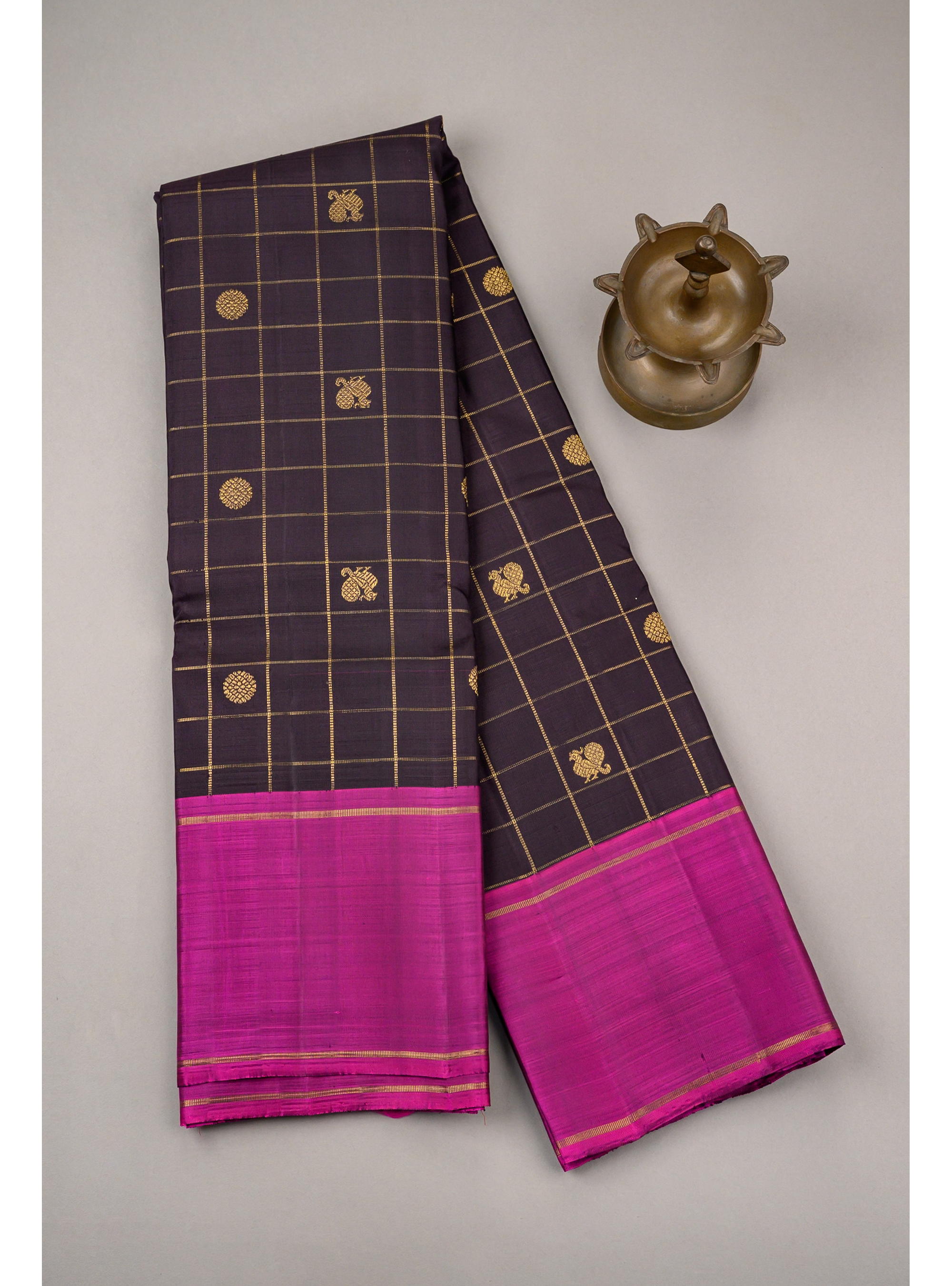 Semi contrast black zari kattam Kanjivaram with purple magenta border